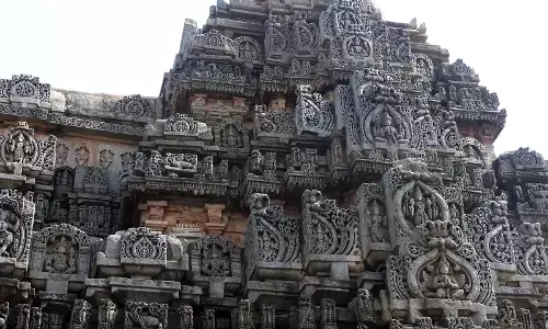 மூன்று தெய்வங்கள் மூலவர்களாக இருக்கும் அதிசய ஆலயம்!