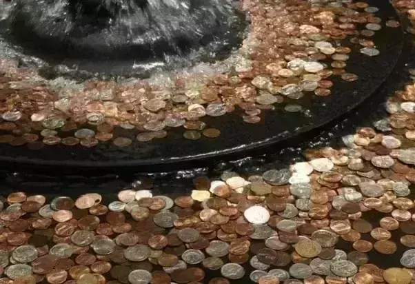 தீர்த்தக்குளத்தில் நாணயம் போடுவதேன்?முன்னோர்களின் வியக்கவைக்கும் அறிவு!