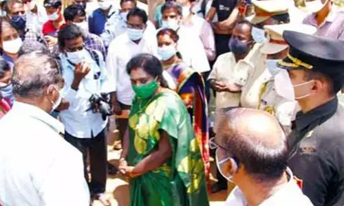 மக்களின் பிரச்சனைகளுக்கு தீர்வு.. ஆளுநர் தமிழிசை சவுந்தரராஜன் உறுதி.!