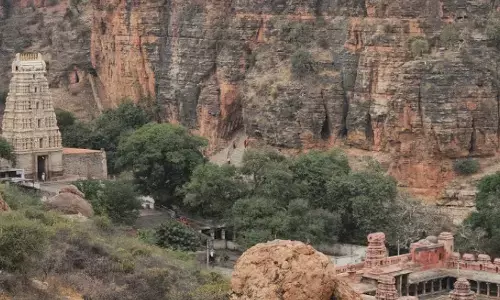 நாளுக்கு நாள் வளரும் நந்தி! ஆச்சர்யமூட்டும் ஆலய அதிசயம் யாகன்டி கோவில்!
