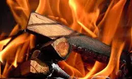 இந்து மரபில் இறந்தவர்களை எரியூட்டுவது ஏன்? ஆச்சர்ய தாத்பரியம்!