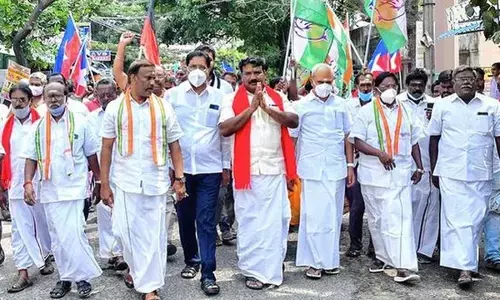 புதுச்சேரி:  தேர்தலில் போட்டியிடும் வேட்பாளர்களின் எண்ணிக்கை 120ஐ தாண்டியது!