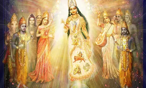 முத்தொழிலுக்கும் மூலசக்தியாக விளங்கிய ஆதி பராசக்தியின் ஆச்சர்ய வரலாறு