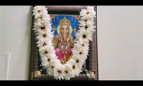 கடவுளுக்கு செவ்வந்தி மலரை அர்பணிப்பதன் பின் இவ்வளவு பெரிய அதிசய காரணமா?