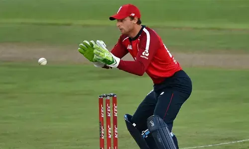 சாம் க்ர்ரன் கடைசி ஒருநாள் போட்டியில் தோனி போன்று விளையாடினார் - ஜாஸ் பட்லர்.!