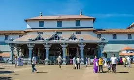 இலட்சம் பக்தர்கள் வந்தாலும் குறையாத உணவு! அதிசய தர்மஸ்தலம்!