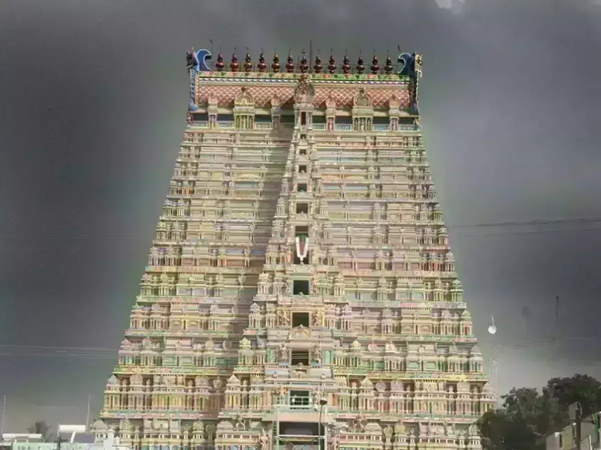 பூரிக்க செய்யும் புராணம். உலகின் மிகப்பெரிய கோவில் வளாகம் அதிசய ஶ்ரீரங்கம்!
