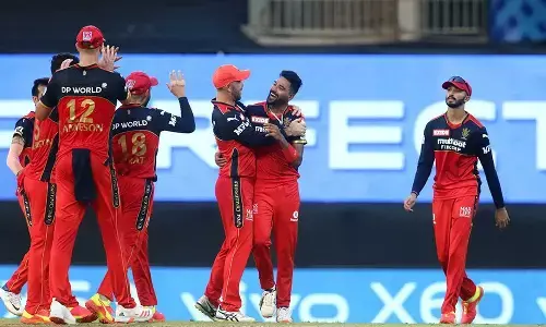 கொல்கத்தா அணியை வீழ்த்தி ஹாட்-ரிக் வெற்றி பெற்றது ஆர்சிபி.!