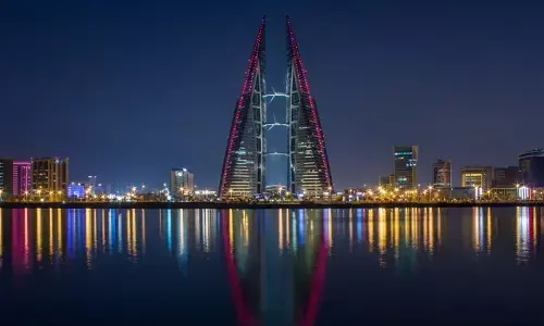 பக்ரைனில் வாழும் தமிழர்கள் சார்பில் நடைபெற்ற  சிறப்புப் பன்னாட்டு பட்டிமன்றம்!