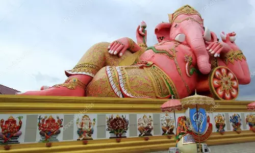 முழு முதற் கடவுள் கணபதிக்கு ஆனை முகம் ஏன்? ஆச்சர்யமூட்டும் புராணம்