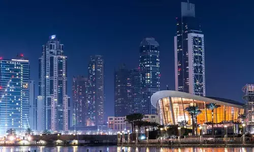 துபாயில் வெளியிடப்பட்டுள்ள விடியலைத் தேடி வெள்ளைப்புறா என்ற தமிழ் சிறுகதை நூல்!