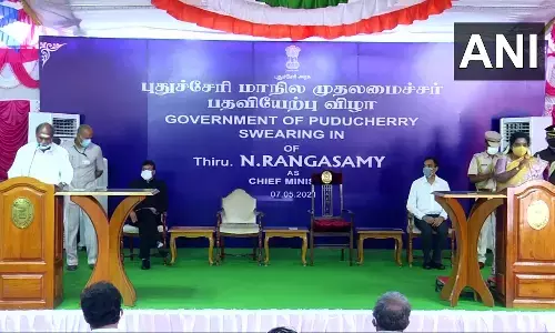 புதுச்சேரி முதலமைச்சராக என்.ரங்கசாமி பதவியேற்றார்.. ஆளுநர் மாளிகையில் எளிமையாக நடந்த விழா.!