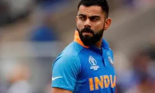 எவ்வளவு சீக்கிரம் முடியுமோ அவ்வளவு சீக்கிரம் தடுப்பூசி செலுத்திக் கொள்ளுங்கள் - இந்திய அணியை சுழற்றியடிக்கும் கொரோனா!