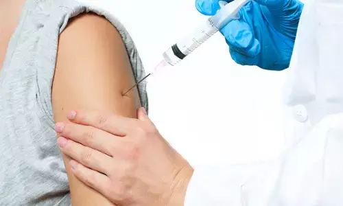 ஒருவருக்கு இரண்டு வெவ்வேறு தடுப்பூசிகளைக் கொடுக்க முடியுமா? நிதி ஆயோக் கூறுவது என்ன?