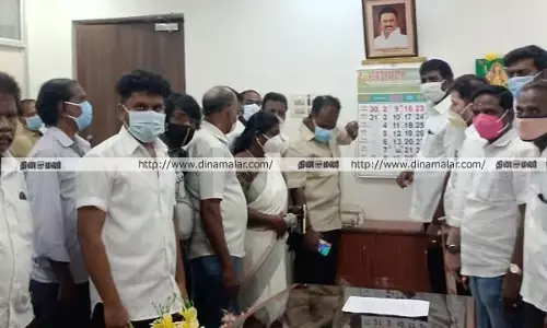 தளர்வுகளற்ற ஊரடங்கு - தி.மு.க-வினரே மதிக்காத அவலம்..!