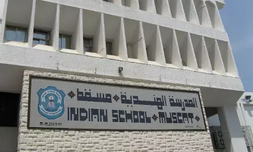 ஓமன் இந்திய பள்ளி நிர்வாகிகளுடன் கலந்துரையாடி இந்திய தூதர்!