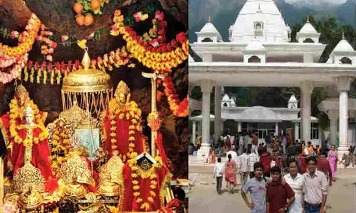 காஷ்மீரில் பரபரப்பு : வைஷ்ணவ தேவி கோவிலில் தீ விபத்து.. விசாரணை தீவிரம்!