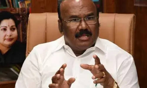 தி.மு.க. குடும்ப பத்திரிகைக்கு மட்டும் வெண்ணெய்.. மற்ற பத்திரிகைக்கு சுண்ணாம்பு.. ஜெயகுமார் அதிரடி ட்விட்.!