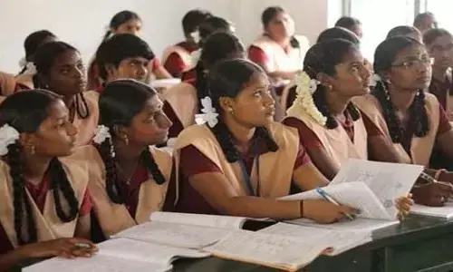 கல்லூரிக்கு நுழைவுத்தேர்வு இல்லை: 11ம் வகுப்புக்கு மட்டும் நுழைவுத் தேர்வா.. தமிழக அரசுக்கு ராமதாஸ் கேள்வி.!