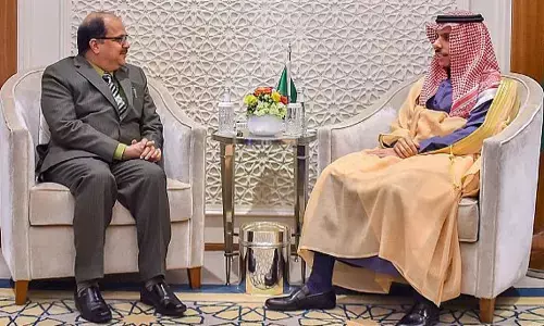 சவுதி அரேபியா கிரிக்கெட் பெடரேசன் தலைவருடன், இந்திய தூதர் சந்திப்பு.!