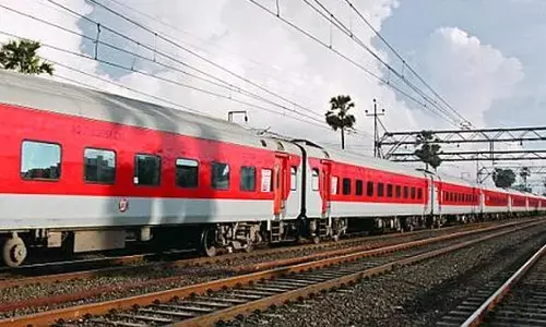 இந்திய ரயில்வே துறையில் 5G சேவைகள் : ஒப்புதல் வழங்கியது மத்திய அமைச்சரவை.!