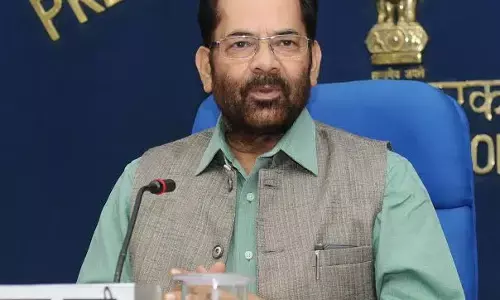 தடுப்பூசி வதந்திகளை போக்க நாடு முழுவதும் பிரச்சாரம் - மத்திய சிறுபான்மையினர் நலத்துறை அமைச்சர்!