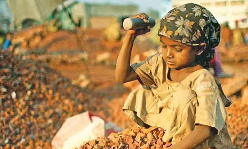 குழந்தை தொழிலாளர் எதிர்ப்பு தினத்தை முன்னிட்டு பல்சமய நல்லுறவு இயக்கம் சார்பில் விழிப்புணர்ச்சி.!