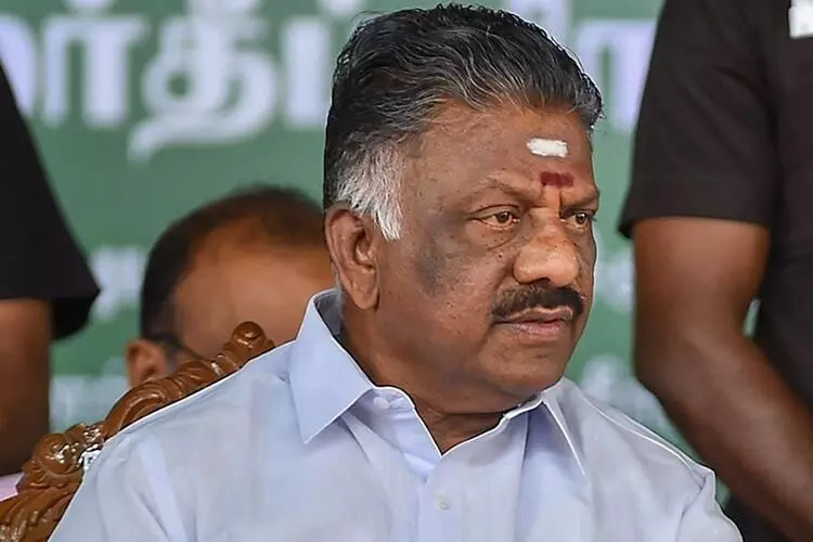 எம்.ஜி.ஆர்., ஜெயலலிதா பெயர்களை மட்டுமே உச்சரிக்க வேண்டும்.. ஓ.பன்னீர்செல்வம் திடீர் கட்டளை.!