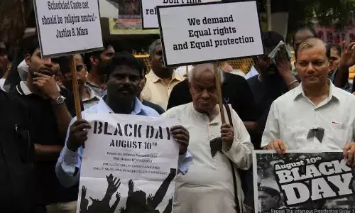 சேலத்தில் தலித் பிஷப்பை நியமிக்காவிட்டால் தீண்டாமை சட்டம் பாயும் - எச்சரிக்கும் தலித் கிறிஸ்தவர்கள்!