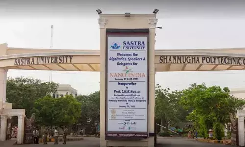 மாணவர்களுக்கு தடுப்பூசி செலுத்த உதவித் தொகை அளிக்கும் சாஸ்திரா பல்கலைக்கழகம்! மாணவர்களுக்கு தடுப்பூசி செலுத்த உதவித் தொகை அளிக்கும் சாஸ்திரா பல்கலைக்கழகம்!