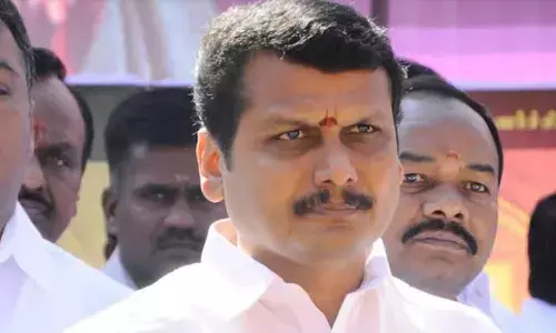 வேலை வாங்கி தருவதாக செய்த மோசடியில் பதவியை பயன்படுத்தி வழக்கில் இருந்து தப்ப முயற்சிக்கிறாரா செந்தில் பாலாஜி?