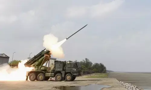 ஒரே நேரத்தில் ஏவப்பட்ட 25 பினாகா ராக்கெட்டுகள் - இந்தியா எட்டிய மைல்கல்!