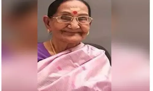 திரையுலகம் ஷாக் : பழம்பெரும் நடிகை ஜெமினி ராஜேஸ்வரி காலமானார்! திரையுலகம் ஷாக் : பழம்பெரும் நடிகை ஜெமினி ராஜேஸ்வரி காலமானார்!