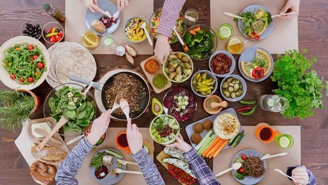 நம்முடைய ரத்த வகைக்கும், நாம் எடுத்துக்கொள்ளும் உணவிற்கும் சம்மந்தம் இருக்கிறதா? நம்முடைய ரத்த வகைக்கும், நாம் எடுத்துக்கொள்ளும் உணவிற்கும் சம்மந்தம் இருக்கிறதா?