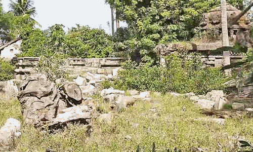 ராஜராஜன் கட்டிய கோயிலுக்கா இந்த நிலைமை? வருத்தத்தில் சிவனடியார்கள்!