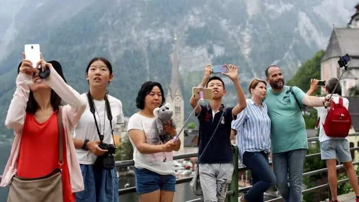 கொரோனாவால் சுற்றுலா துறை பாதிப்பு - உலக பொருளாதாரம் வீழ்ச்சி!