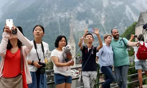 கொரோனாவால் சுற்றுலா துறை பாதிப்பு - உலக பொருளாதாரம் வீழ்ச்சி!