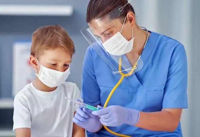 விரைவில் குழந்தைகளுக்கான தடுப்பூசி : மத்திய சுகாதாரத்துறை உறுதி!