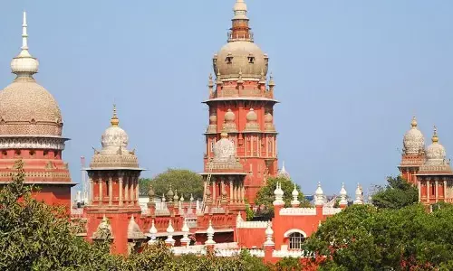 தமிழகத்தில் ஆட்சி செய்பவர்கள் ஏழைகளா.. சென்னை உயர்நீதிமன்றம் கேள்வி.!