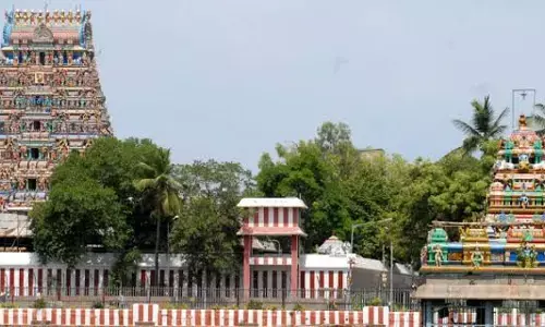 கபாலீஸ்வரர் கோவில் நிலத்தை ஆக்கிரமித்த பள்ளி- மீட்க அறநிலையத் துறைக்கு கோரிக்கை!