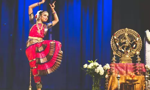 அமெரிக்காவில் உள்ள மீனாட்சி அம்மன் கோயிலில் பரதநாட்டிய அரங்கேற்றம்! அமெரிக்காவில் உள்ள மீனாட்சி அம்மன் கோயிலில் பரதநாட்டிய அரங்கேற்றம்!