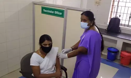 தமிழகம்: கொரோனா தடுப்பூசி போட்டுக் கொண்டவர்களின் எண்ணிக்கை 2 கோடியை தாண்டியது.!