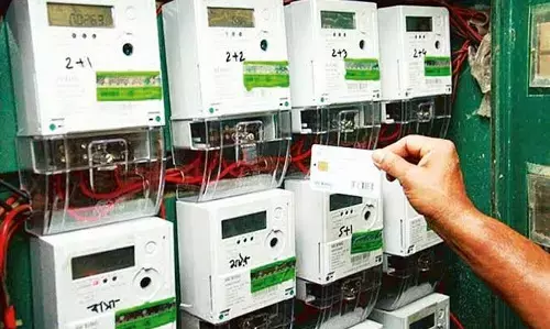 இனி மின்சார கட்டண பிரச்சனைகள் குறித்த கவலை வேண்டாம்.. வருகிறது மத்திய அரசின் பலே திட்டம்! இனி மின்சார கட்டண பிரச்சனைகள் குறித்த கவலை வேண்டாம்.. வருகிறது மத்திய அரசின் பலே திட்டம்!