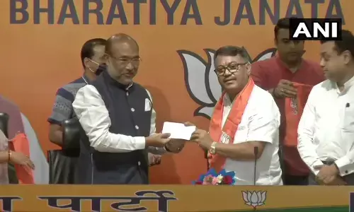 முக்கியச் செய்தி : பா.ஜ.க.வில் இணைந்த  காங்கிரஸ் தலைவர் !