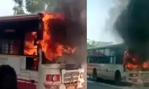 தீப்பிடித்து எரிந்த  அரசு பேருந்து. பயணிகளின் நிலை என்ன ?  ஒரே பரபரப்பு !