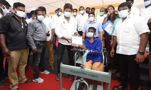 உதயநிதி வருகைக்காக காக்க வைக்கப்பட்ட மாற்றுத்திறனாளிகள் !