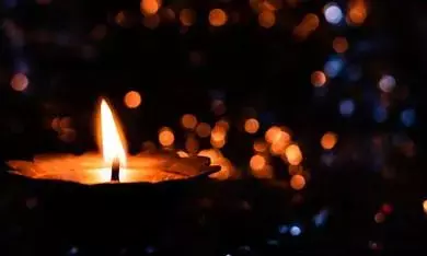 நெய் தீபம் ஏற்றுகிற போது இவ்வளவு நன்மைகள் ஏற்படுமா ?