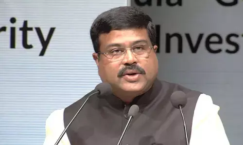 தமிழகத்தில் 27 மாவட்டங்கள் கல்வியில் பின்தங்கியுள்ளது ! மத்திய அமைச்சர் தகவல் !