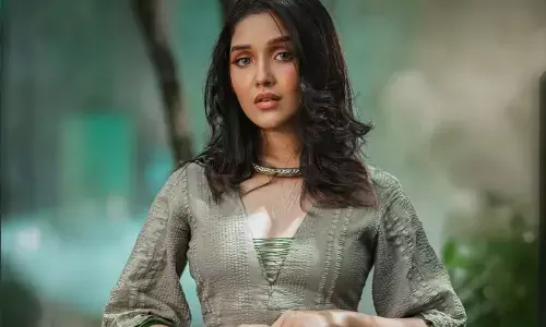 தமிழில் புட்டபொம்மா மூலம் கதாநாயகியாகும் அனிகா !