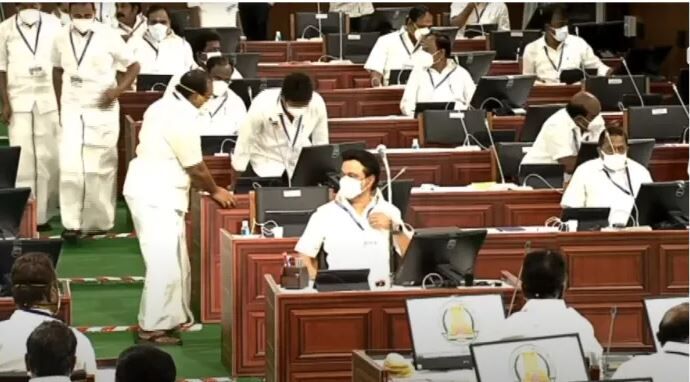 பேச வாய்ப்பு அளிக்காததால் பட்ஜெட் கூட்டத்தொடரை புறக்கணித்து அ.தி.மு.க. வெளிநடப்பு !